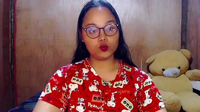 Snapshot of _Lylia chatting on 10/03/25, 10:17 Lylia online show from 10/03/25, 10:17