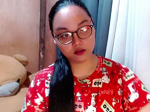  Lylia online show from 02/15/26, 09:25