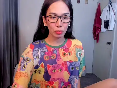 lucyshanex online show from 10/12/25, 09:16