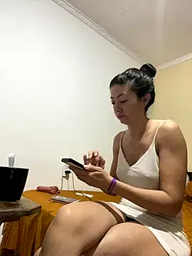 aphrodite sexy online show from 10/28/25, 02:27