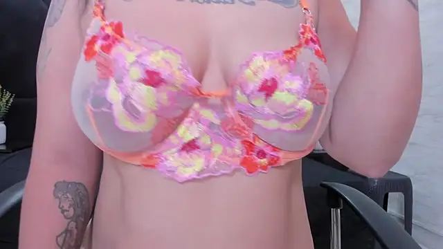 Dantzel  online show from 02/11/26, 07:58