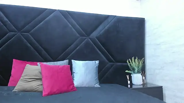 Dantzel  online show from 03/07/26, 06:46