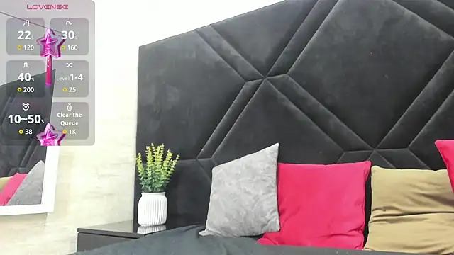 Dantzel  online show from 03/10/26, 07:18