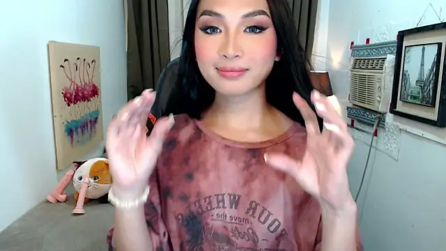 Snapshot of Goddess_Isabel chatting on 10/08/25, 08:09 Goddess Isabel online show from 10/08/25, 08:09