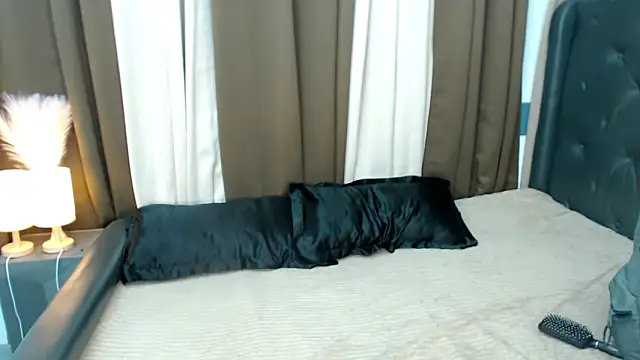 Goddess Isabel online show from 04/15/26, 09:37