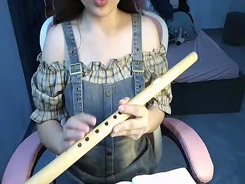 Ori-Yannie online show from 10/27/25, 06:47