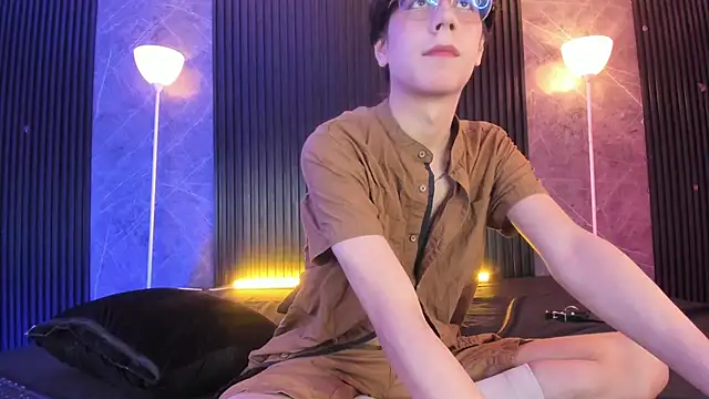 luixdust  online show from 11/05/25, 05:10