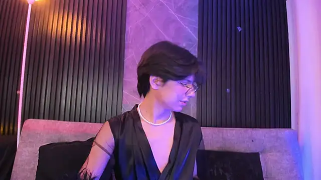 luixdust  online show from 11/07/25, 05:01