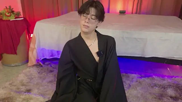 luixdust  online show from 11/11/25, 05:57