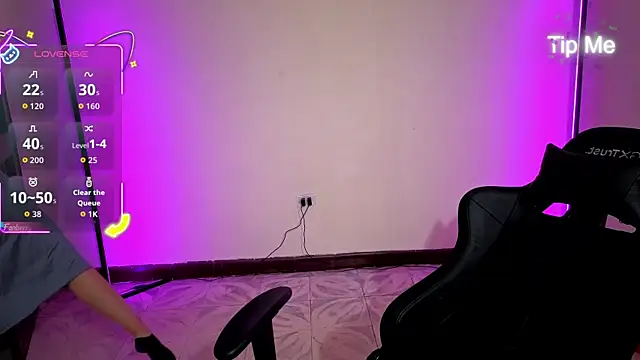 MiaLozanox online show from 10/05/25, 09:11