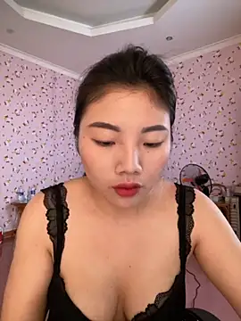 D2sweet online show from 10/23/25, 03:38