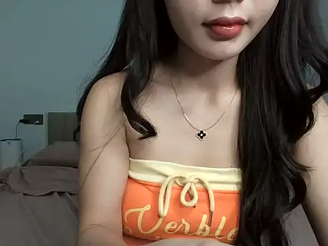 Lucie-Sexy2k online show from 06/11/26, 05:04