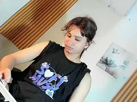 Ts morena online show from 10/29/25, 04:17