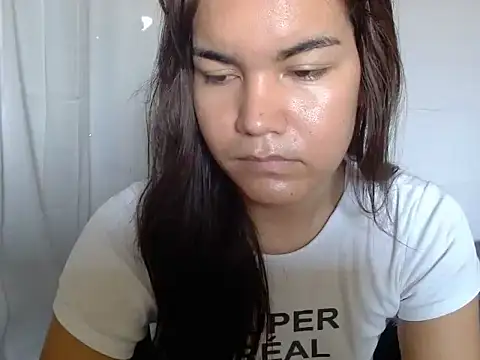 Snapshot of Enchantress_Magdalena chatting on 04/27/26, 03:59 Enchantress Magdalena online show from 04/27/26, 03:59