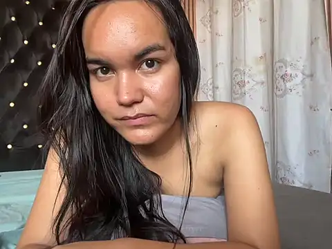 Snapshot of Enchantress_Magdalena chatting on 07/15/26, 03:57 Enchantress Magdalena online show from 07/15/26, 03:57
