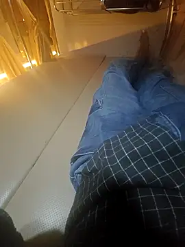 rockyy23boy online show from 11/02/25, 12:43