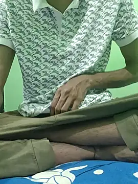 Snapshot of rockyy23boy chatting on 09/26/25, 06:04 rockyy23boy online show from 09/26/25, 06:04