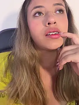 Snapshot of Alexa__Blue chatting on 09/20/25, 03:55 Alexa Blue online show from 09/20/25, 03:55