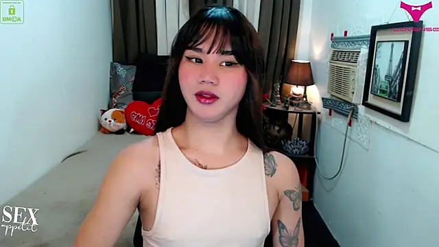 Snapshot of lil_fantacy chatting on 12/14/25, 02:40 lil fantacy online show from 12/14/25, 02:40