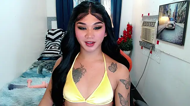 Snapshot of lil_fantacy chatting on 09/24/25, 01:02 lil fantacy online show from 09/24/25, 01:02