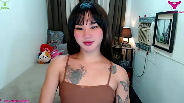 Snapshot of lil_fantacy chatting on 12/15/25, 01:22 lil fantacy online show from 12/15/25, 01:22