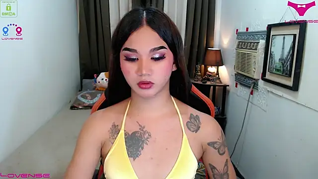 Snapshot of lil_fantacy chatting on 11/23/25, 06:29 lil fantacy online show from 11/23/25, 06:29