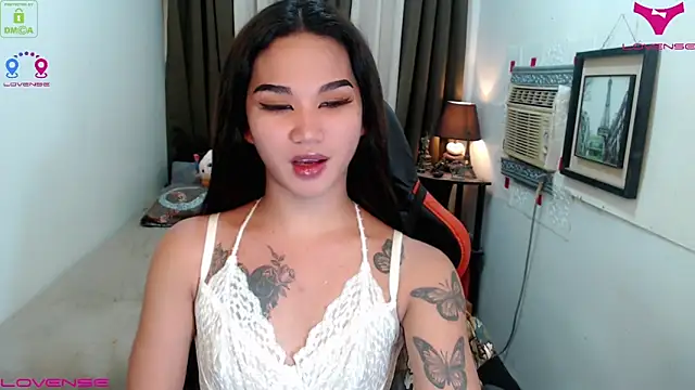 Snapshot of lil_fantacy chatting on 11/17/25, 03:38 lil fantacy online show from 11/17/25, 03:38