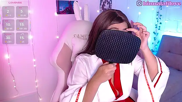 hinnata lovely online show from 11/11/25, 07:08