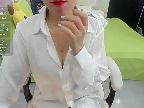 LuckyBabe new01 online show from 09/18/25, 03:26