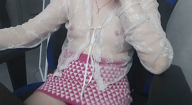 cute elfy  online show from 06/20/26, 01:27
