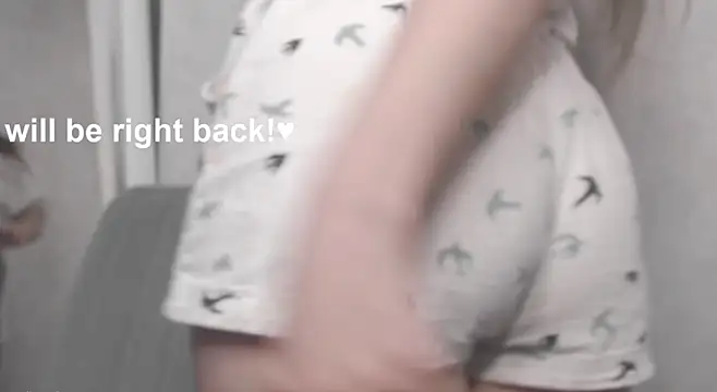 cute elfy  online show from 12/15/25, 01:50