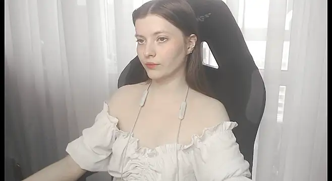 cute elfy  online show from 02/05/26, 02:02