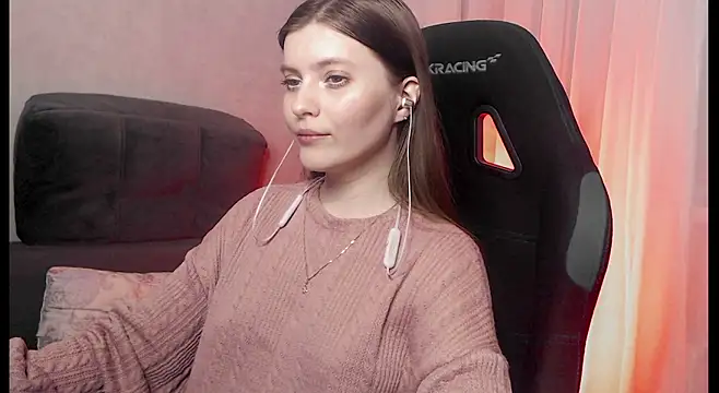 cute elfy  online show from 12/20/25, 02:42