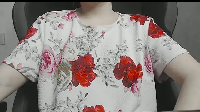 cute elfy  online show from 04/29/26, 02:10