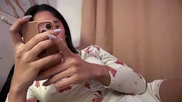 Yoursexy adriana online show from 07/14/26, 10:49