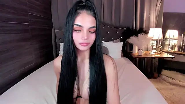 Snapshot of AdrianaMillers chatting on 10/02/25, 01:47 AdrianaMillers online show from 10/02/25, 01:47