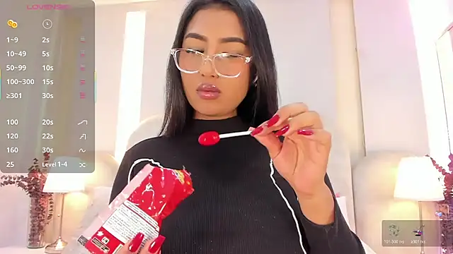 SalomeeBell online show from 03/13/26, 02:27