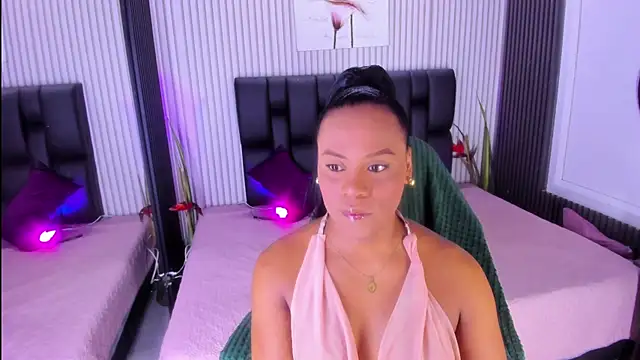 Snapshot of AriebonyBrooke chatting on 09/23/25, 11:39 AriebonyBrooke online show from 09/23/25, 11:39