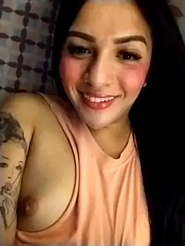 enoria1992 online show from 12/18/25, 03:27