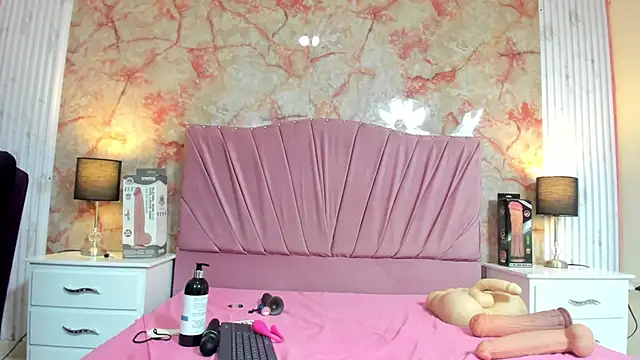 Wonderkloe  online show from 01/15/26, 07:28