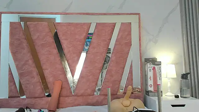 Wonderkloe  online show from 02/15/26, 01:28