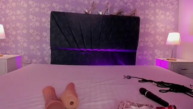 Wonderkloe  online show from 04/12/26, 02:37