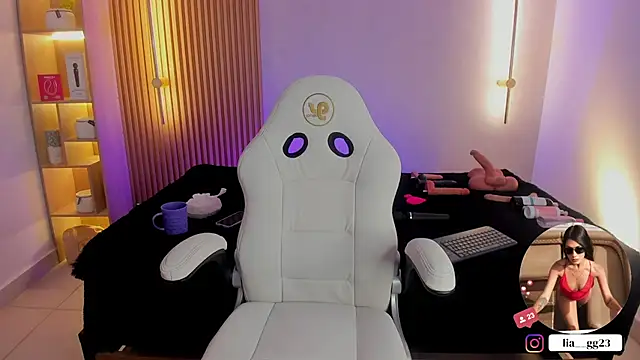 liah cleir online show from 04/13/26, 07:29