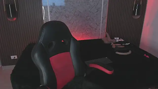 liah cleir online show from 11/21/25, 03:00