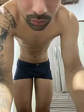 Snapshot of PhrenicUsurer chatting on 09/18/25, 02:47 PhrenicUsurer online show from 09/18/25, 02:47