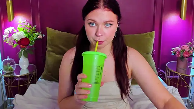 LizyBex online show from 11/11/25, 08:36