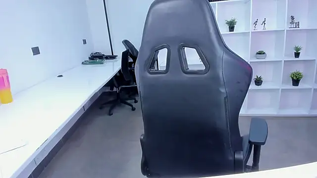 megan bigboobs  online show from 11/22/25, 12:37