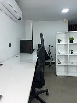 megan bigboobs  online show from 10/18/25, 11:34