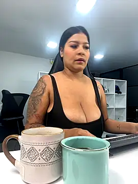 megan bigboobs  online show from 10/14/25, 11:11