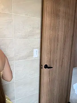 Nikii   online show from 10/30/25, 01:20